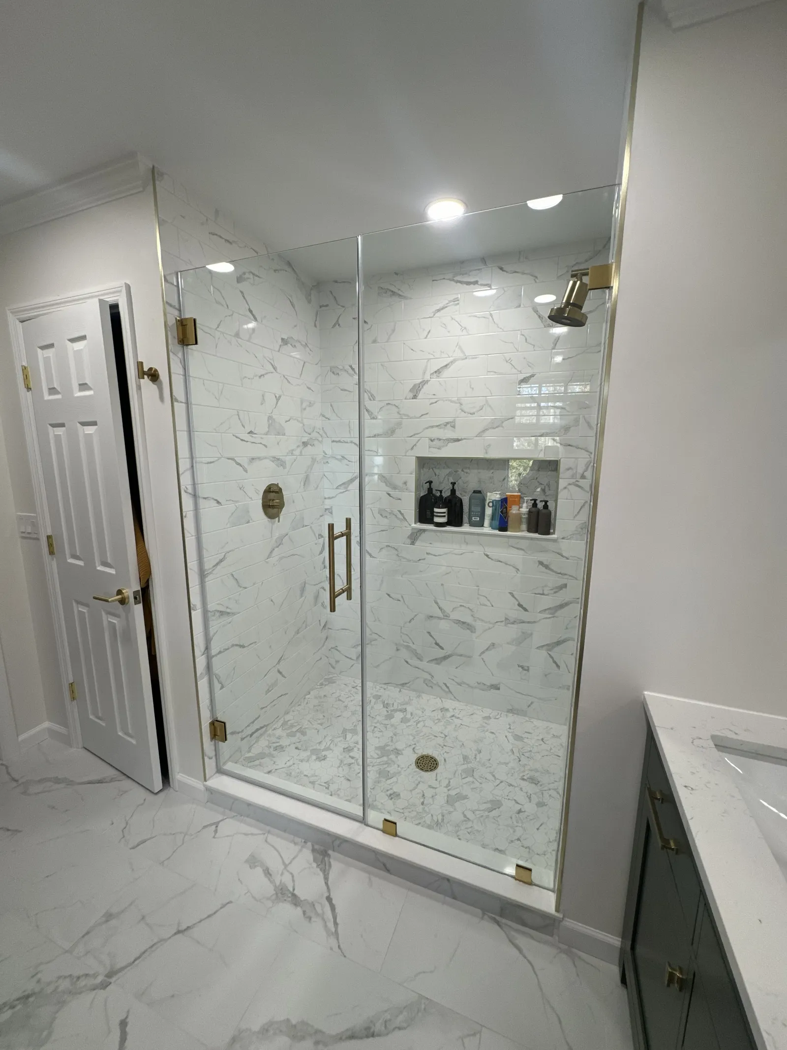 Frameless Glass Shower