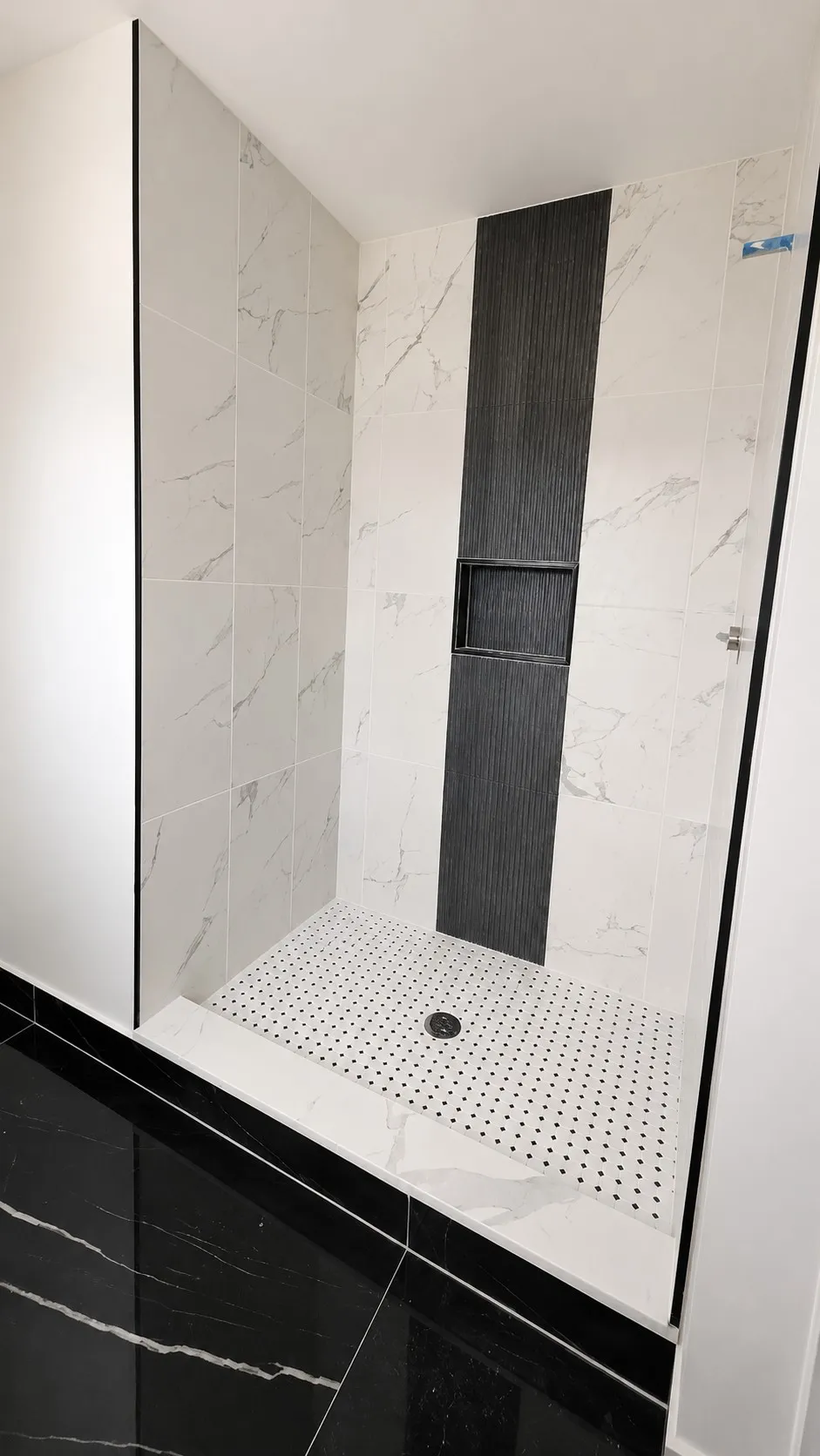 Tile Shower & Niche